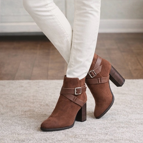 JustFab Shoes - JustFab Zepplin Cross-Buckle Heeled Ankle Boot – Women’s Size 9.5